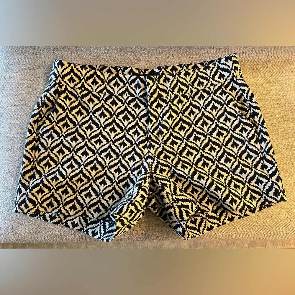 Banana Republic Patterned Shorts, Size 2P